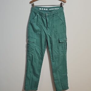 S.O.N.G 90's Boyfriend Green Cargos size 9